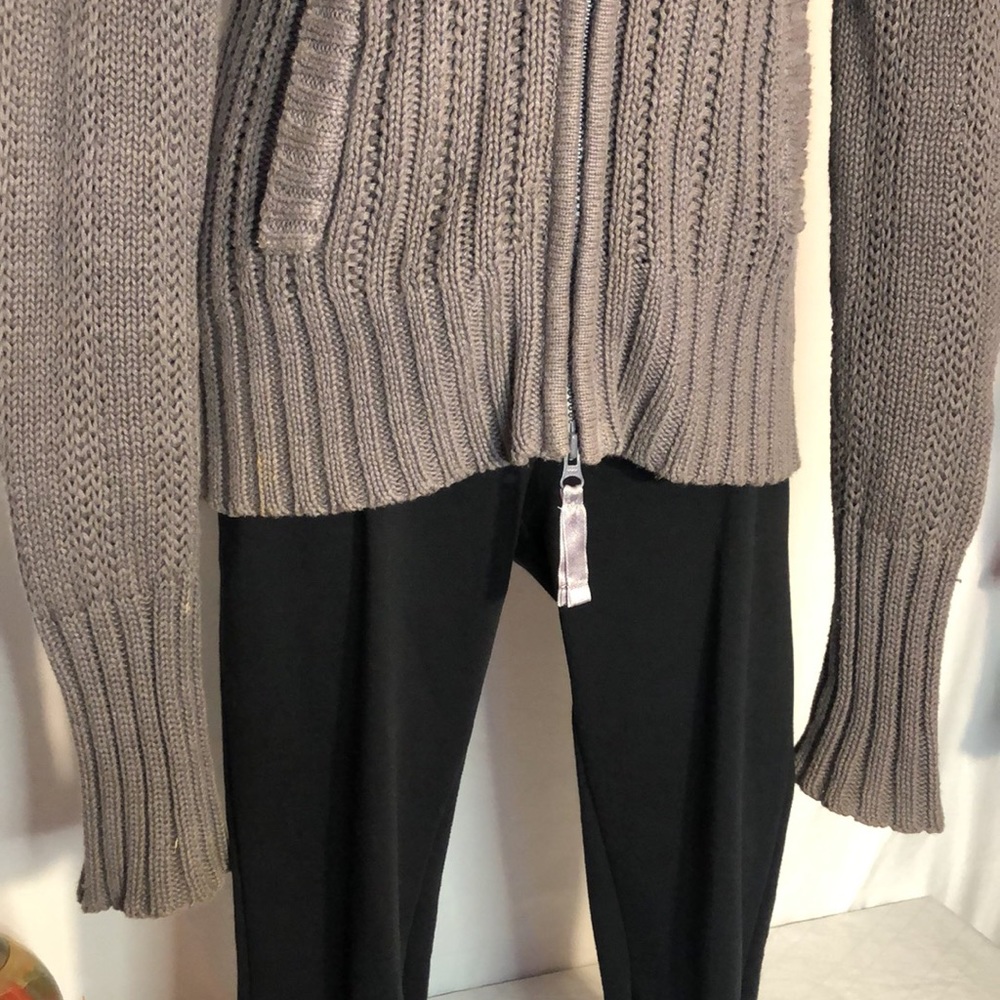 Volcom sweater - Picture 5 of 9